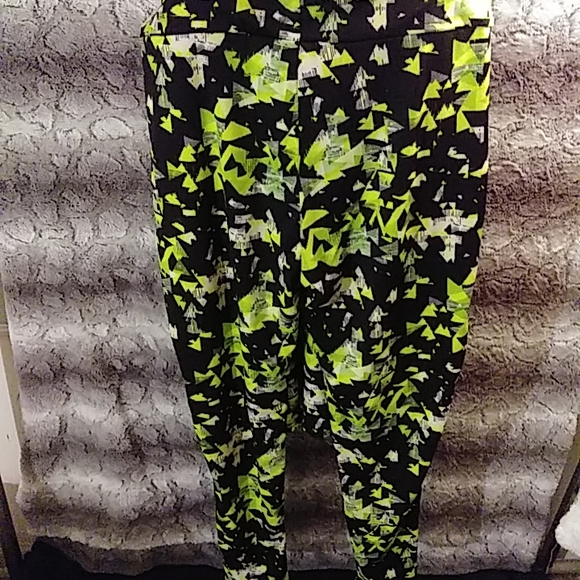 Active Set - Picture 2 of 4